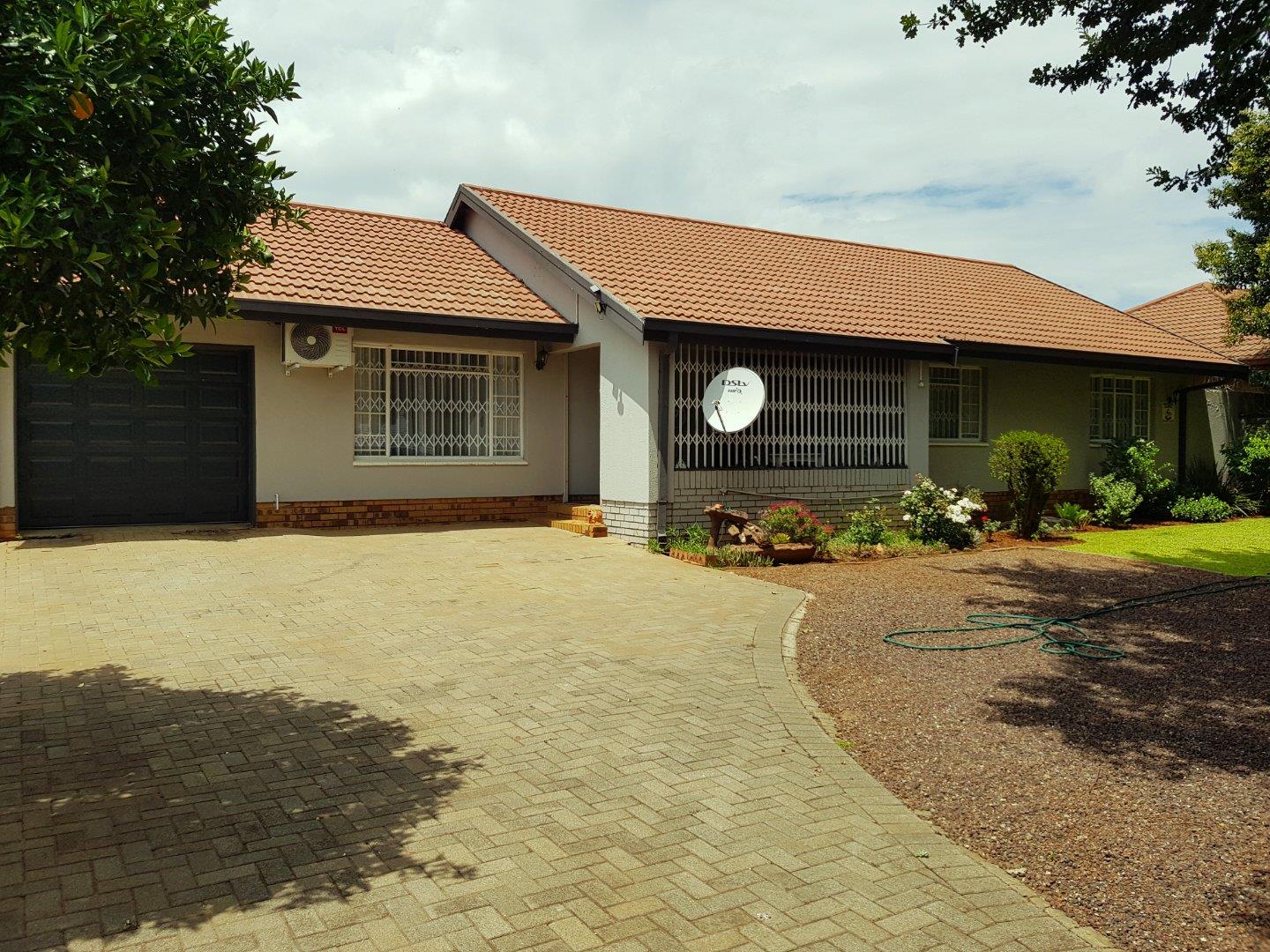 3 Bedroom House for sale in Vaalpark P24113807506
