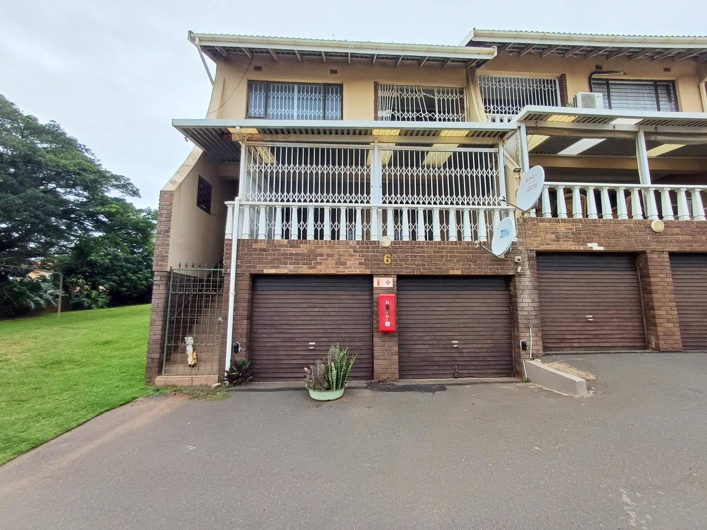 3 Bedroom Townhouse for sale in Umkomaas 36 Bisset Street P24113808114