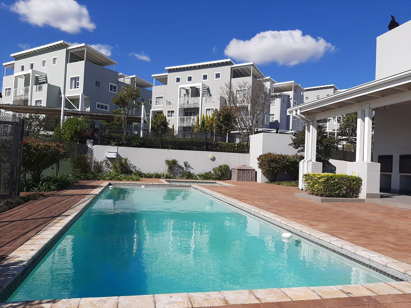 2 Bedroom Apartment / flat to rent in Paulshof 72 The Quails, 138