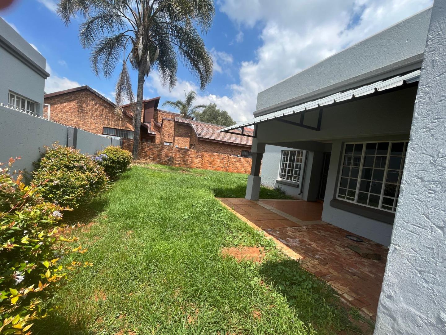 Moreleta Park Property Houses for sale in Moreleta Park Page 3