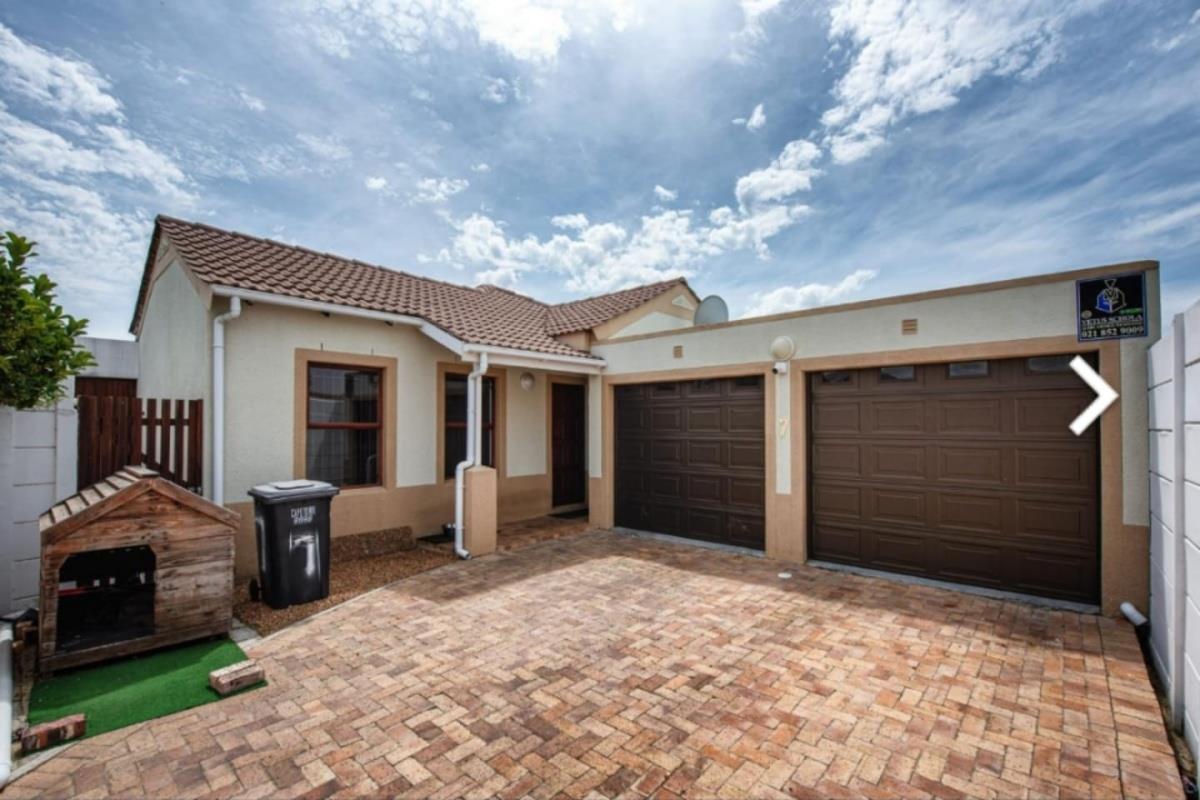 Victoria Park, Somerset West Property Property and houses for sale in Victoria Park, Somerset
