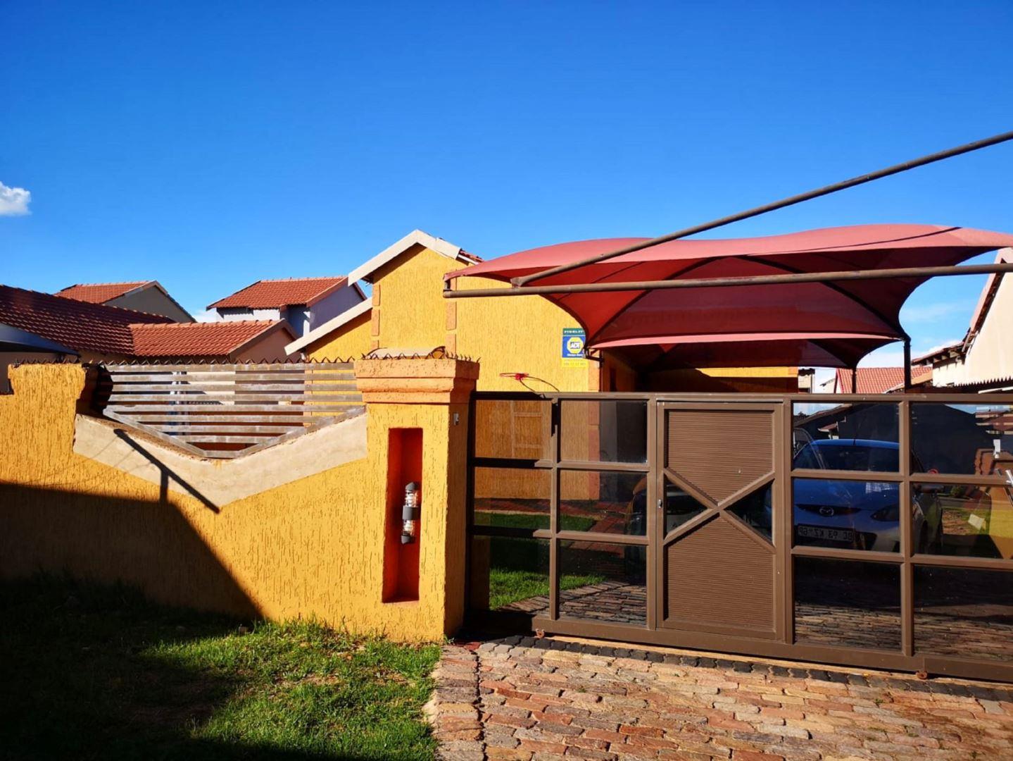 3 Bedroom House for sale in Sharon Park P24113811180