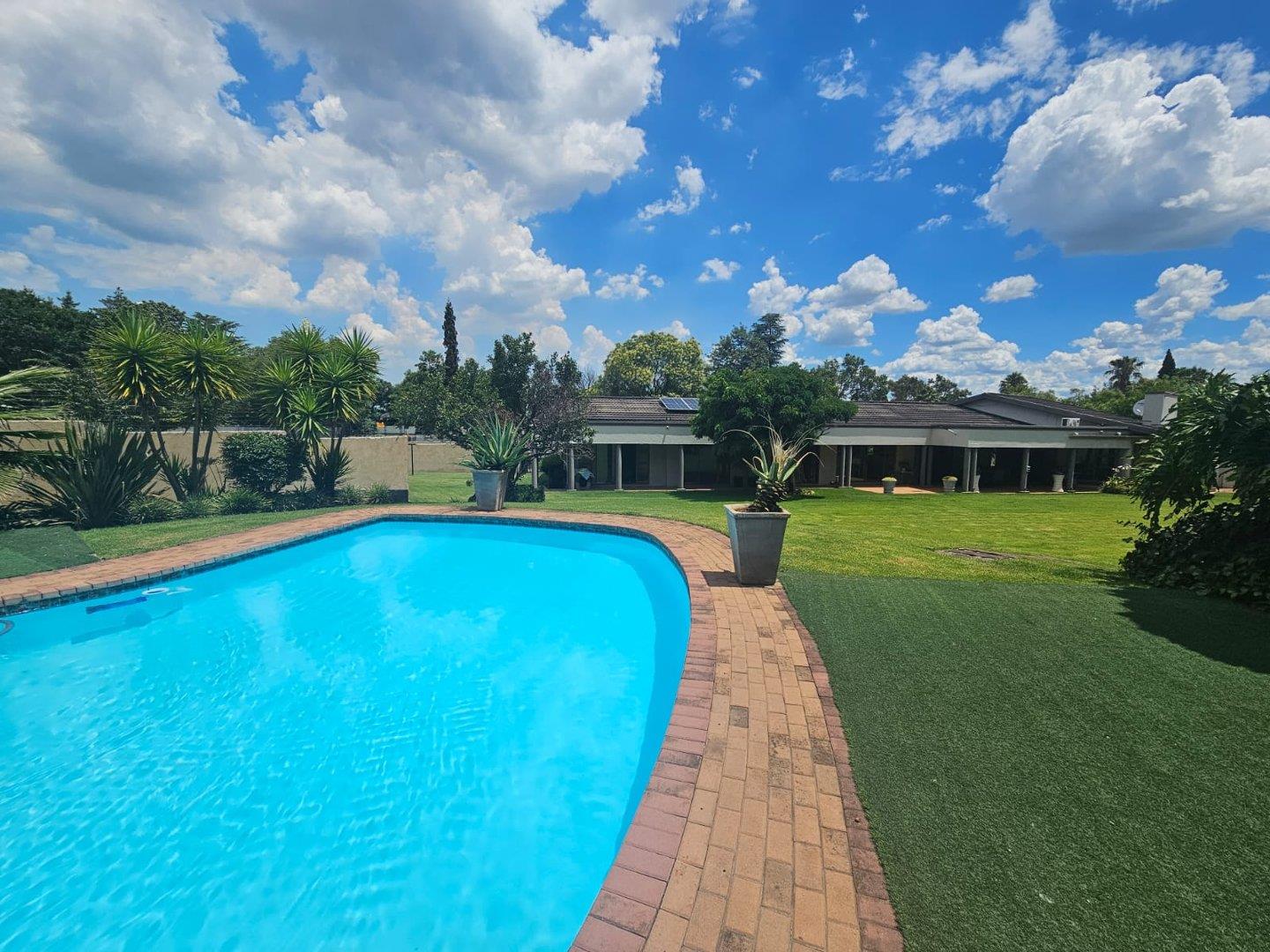 3 Bedroom House for sale in Vanderbijlpark SW 5 P24113814307