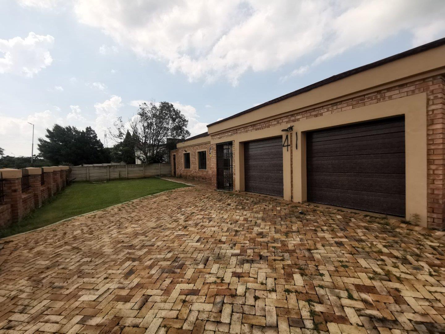 3 Bedroom House for sale in Sunnyridge P24113817586