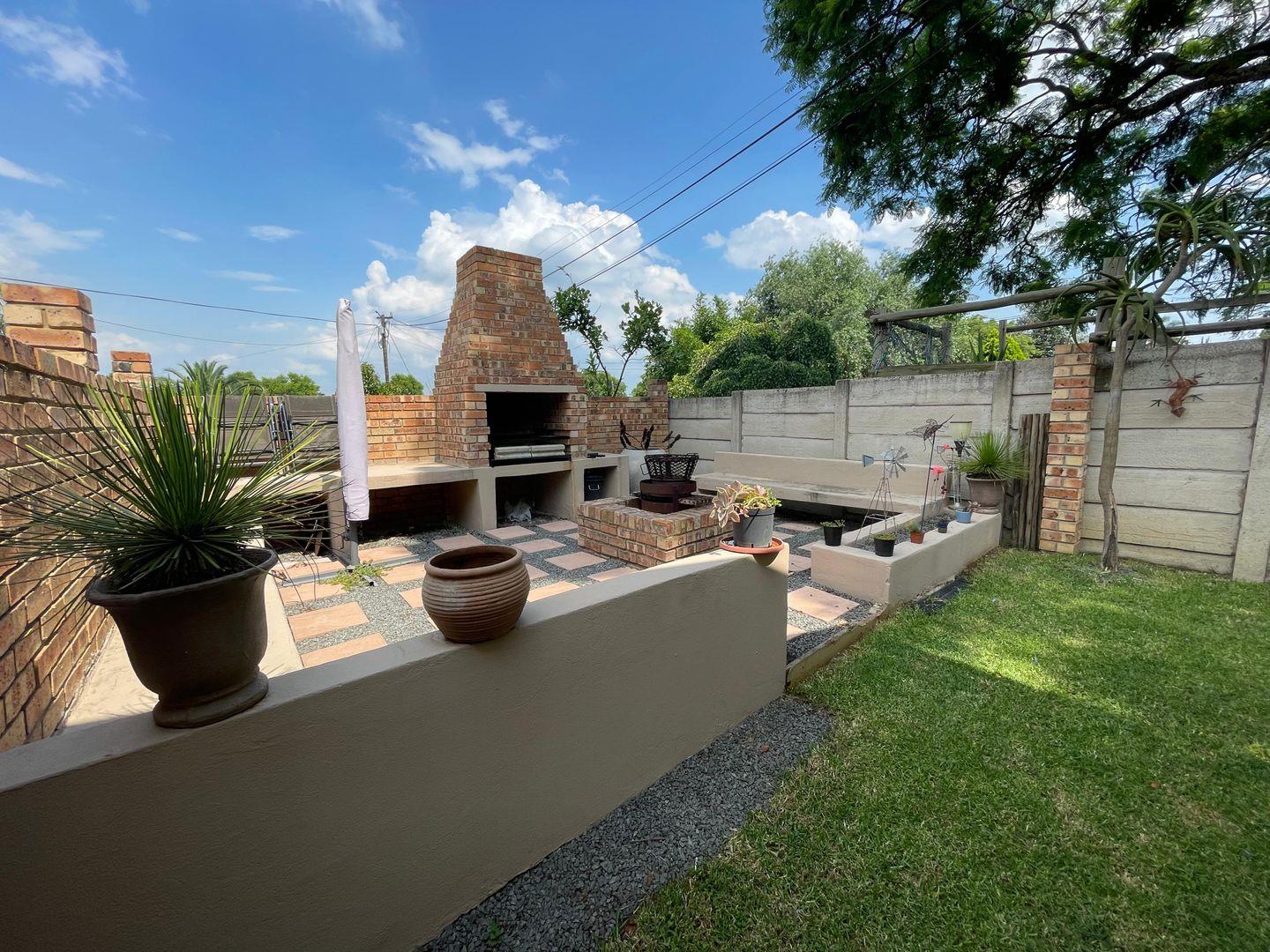2 Bedroom Townhouse for sale in Pioneer Park P24113819851