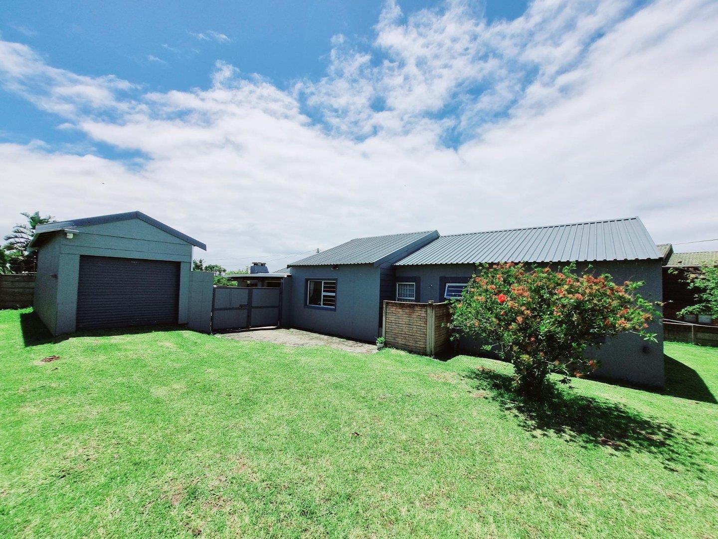 3 Bedroom House for sale in Kaysers Beach 250 Kaysers Drive P24