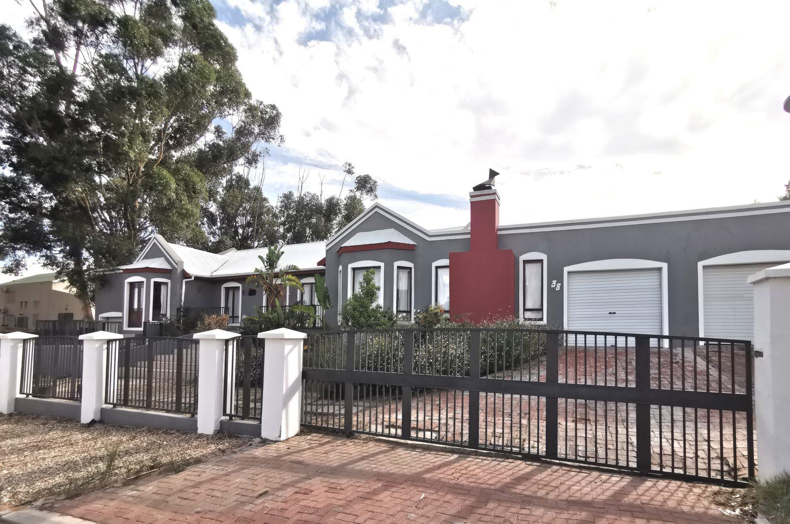 4 Bedroom House for sale in Fairway Heights P24113821564