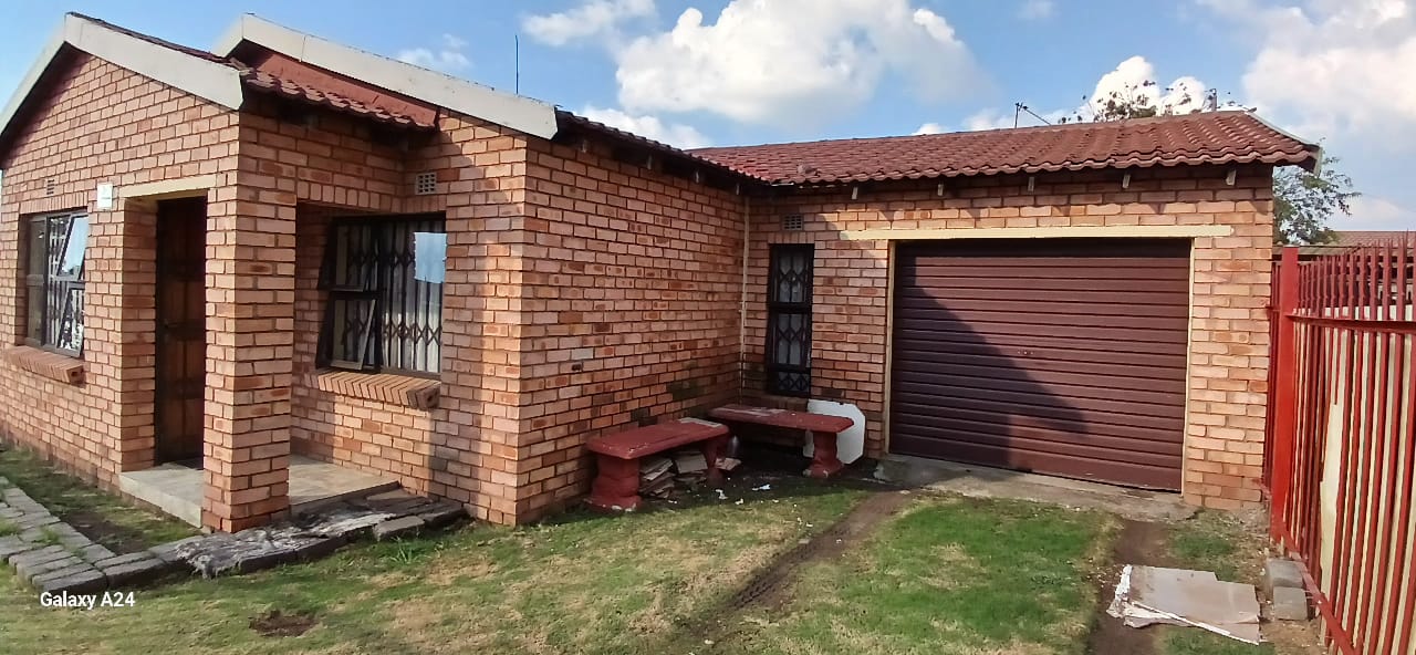 Embalenhle Ext 3 Property Property and houses for sale in Embalenhle