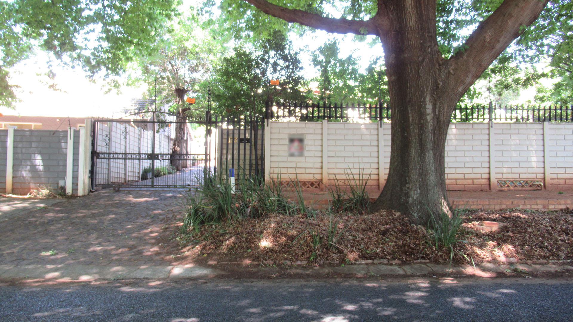 3 Bedroom House for sale in Blairgowrie P24113822078