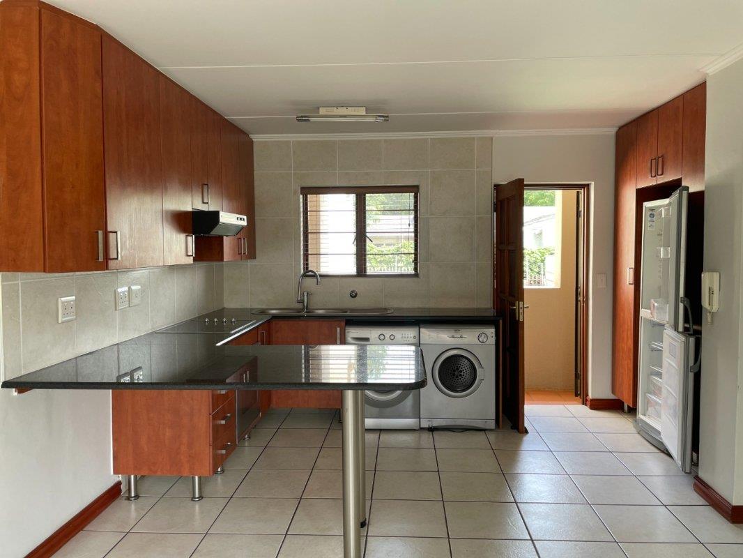 1 Bedroom Apartment / flat for sale in Bedfordview 1100 Van Buuren