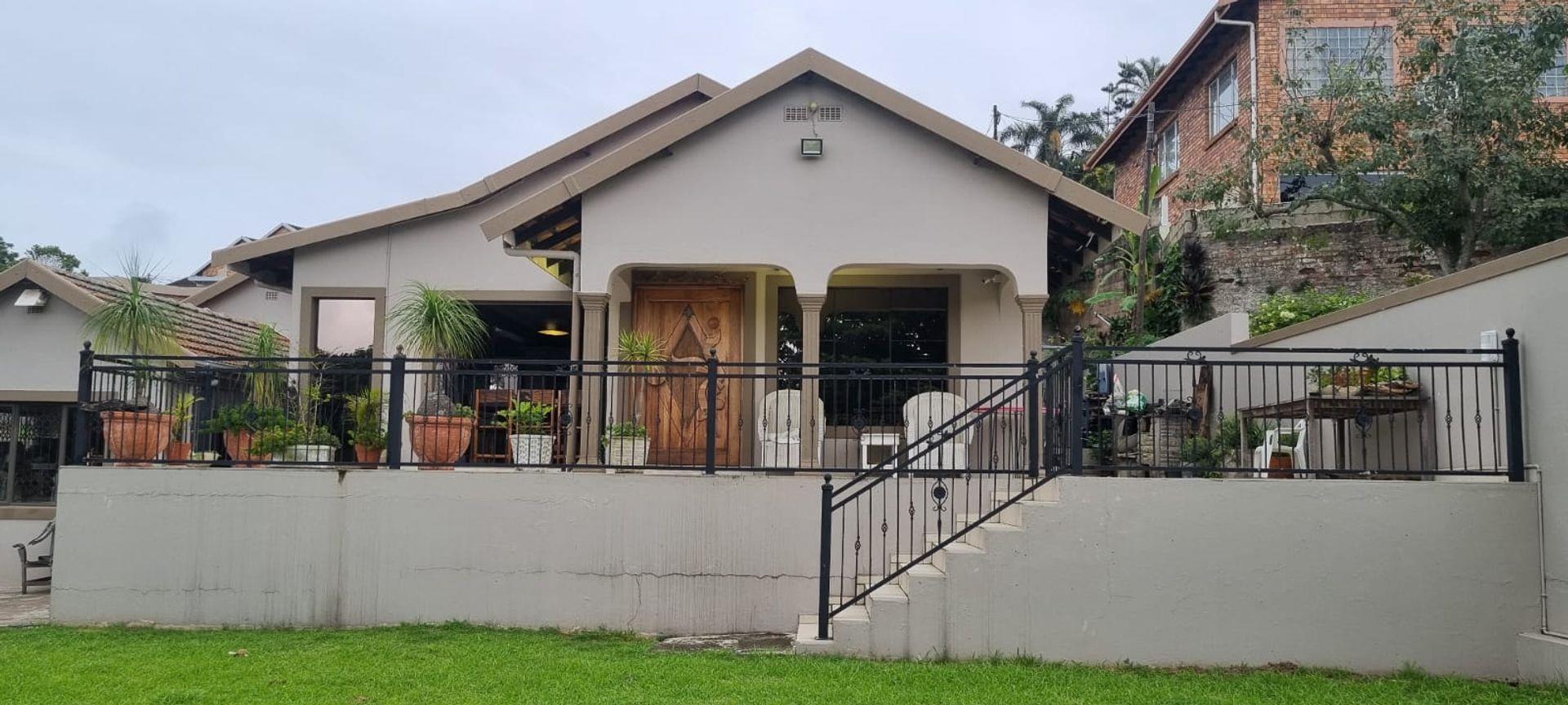 4 Bedroom House for sale in Umhlatuzana P24113822536