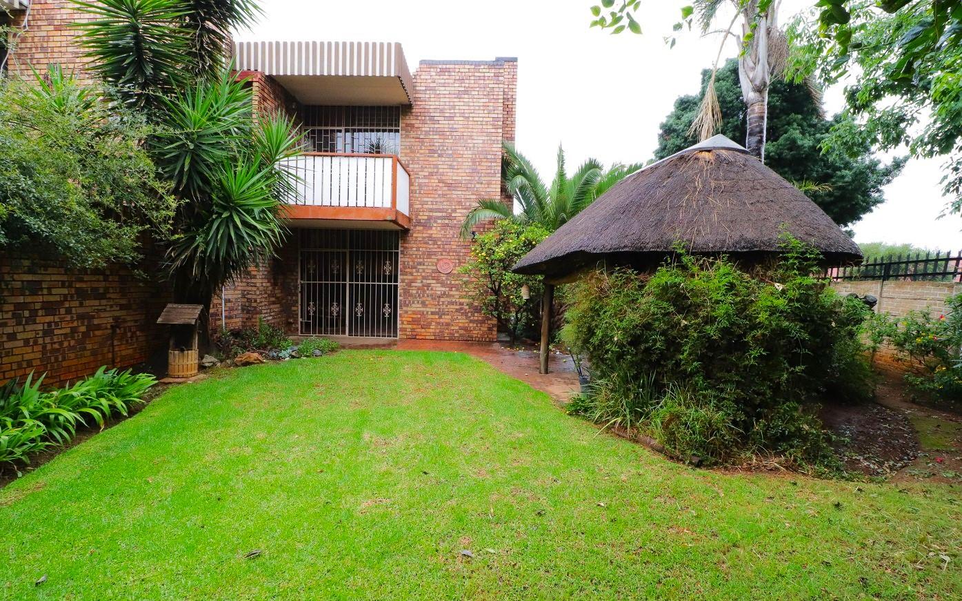 3 Bedroom Townhouse for sale in Edelweiss P24113822638