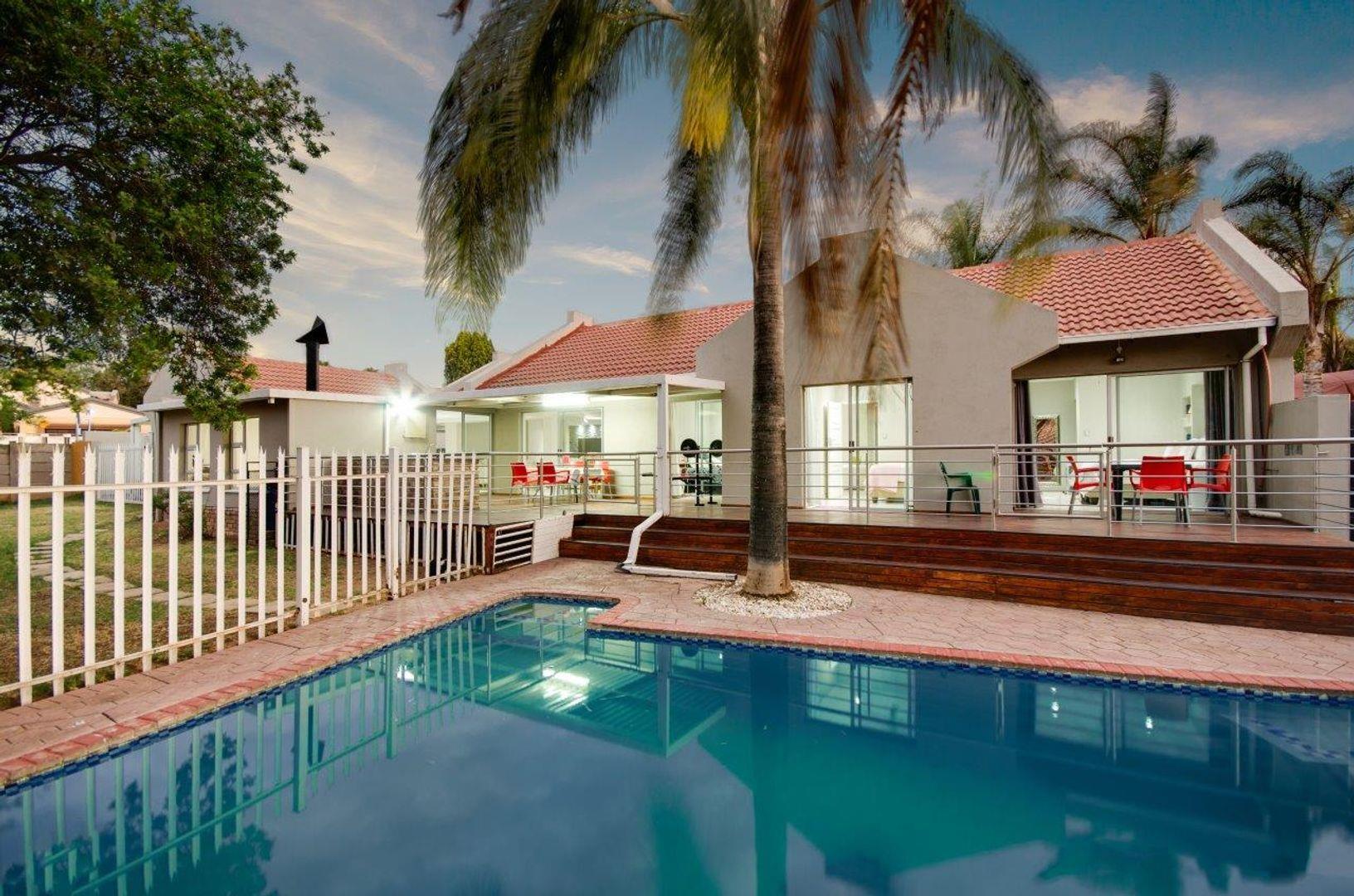 3 Bedroom House for sale in The Reeds P24113824690