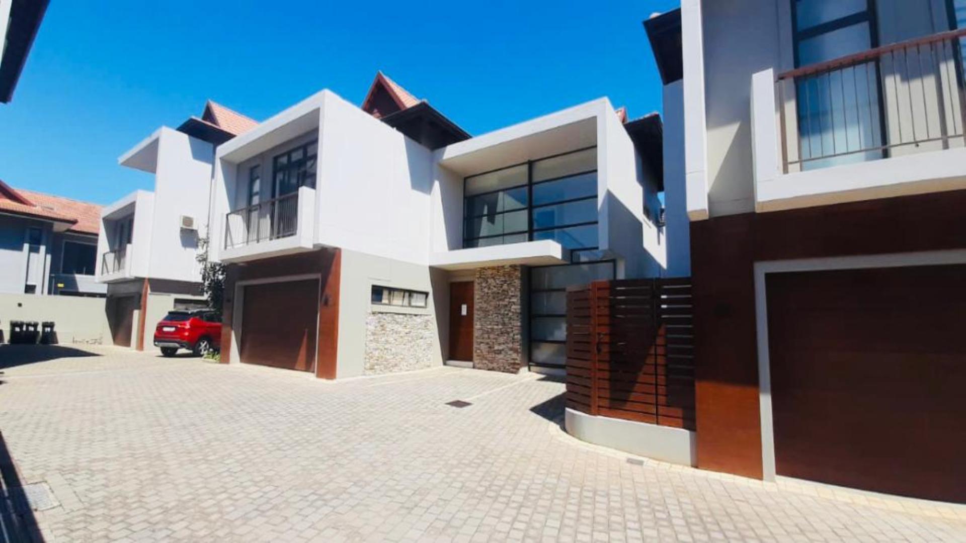4 Bedroom Townhouse for sale in Izinga Ridge 61 Mahogany Drive P24