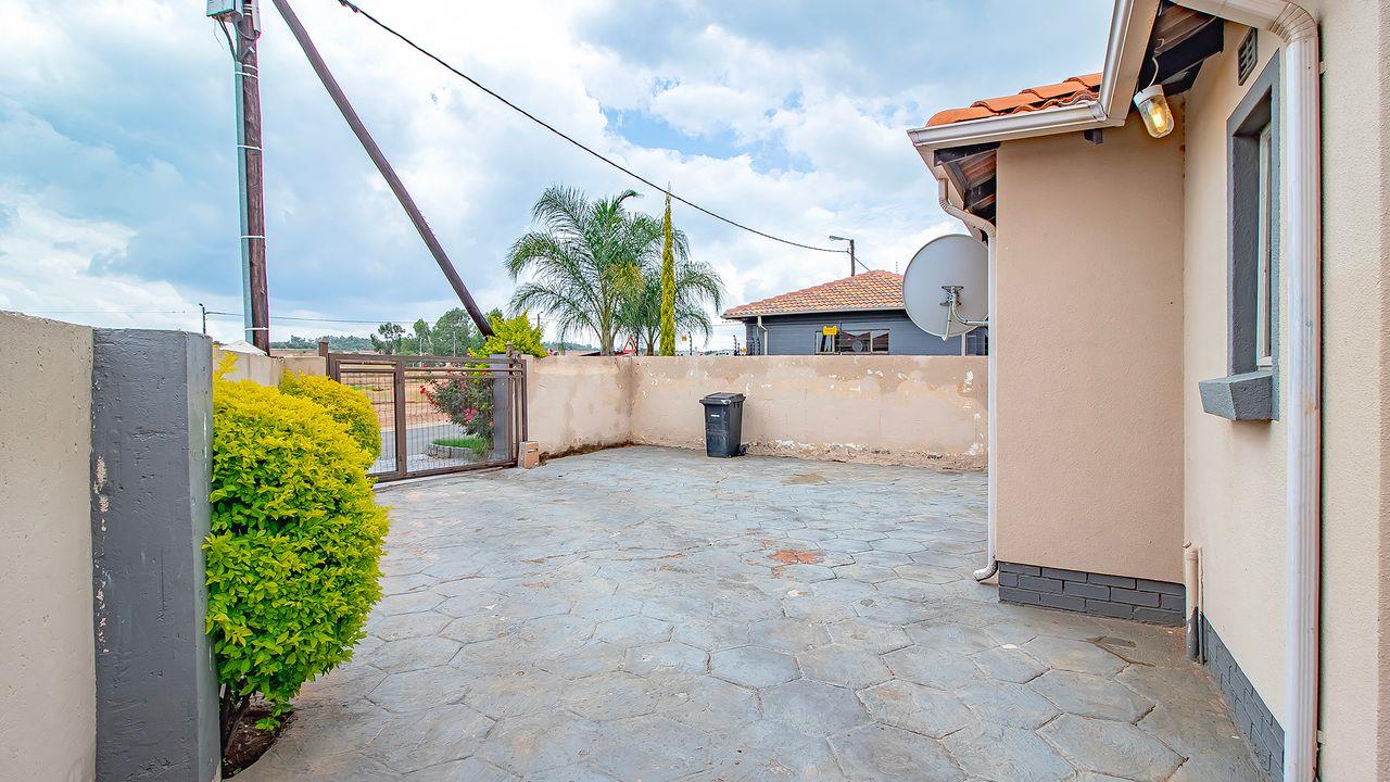 Glenway Estate Property Property and houses for sale in Glenway