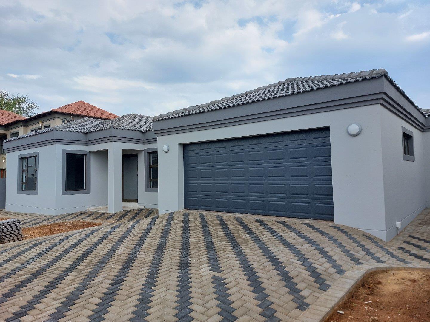 3 Bedroom House for sale in The Orchards P24113829183