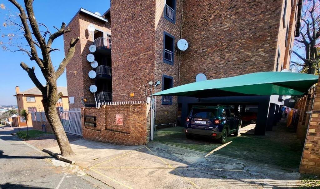 Alberton North Property Houses for sale in Alberton North