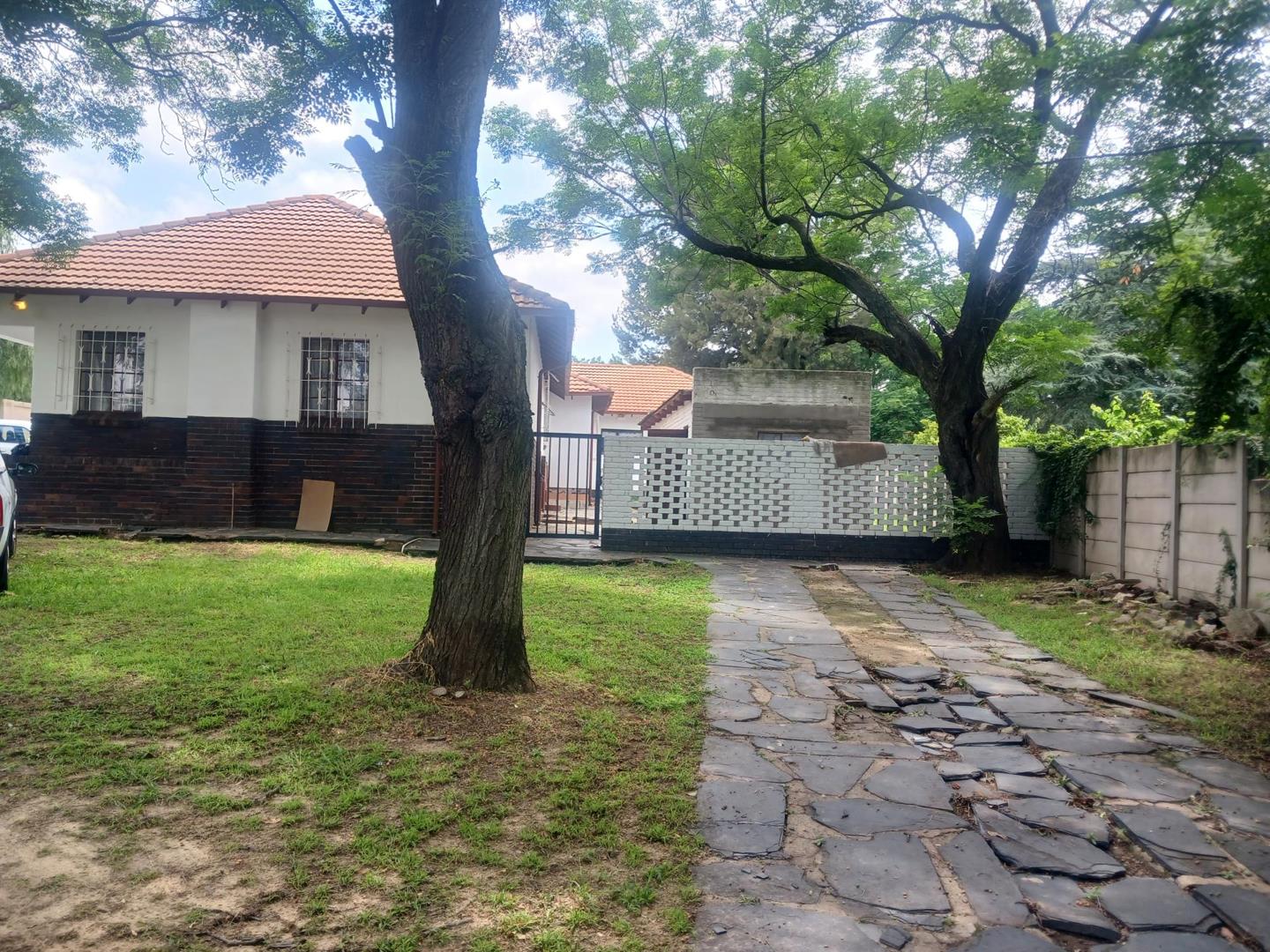 4 Bedroom House for sale in Lombardy East 78 Byron Road P24113829755