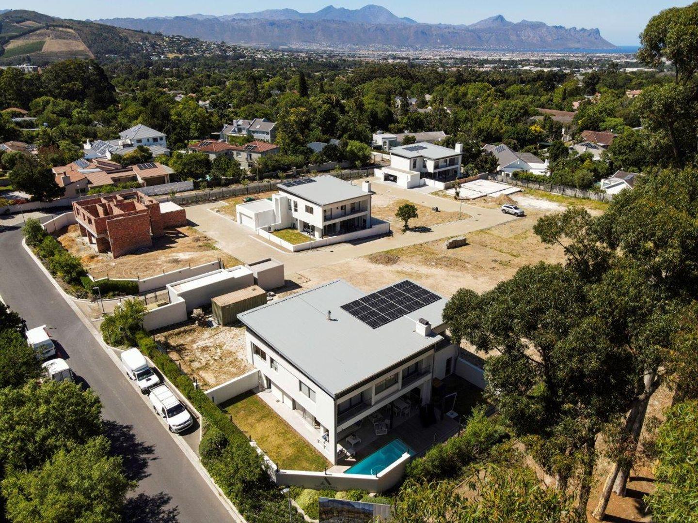 3 Bedroom House for sale in Parel Vallei P24113763630