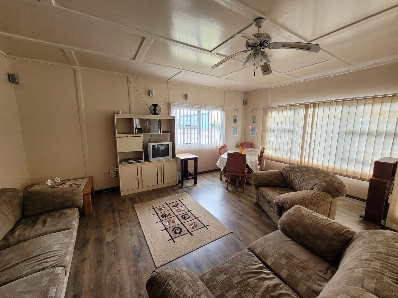 3 Bedroom House for sale in Kaysers Beach 250 Kaysers Drive P24