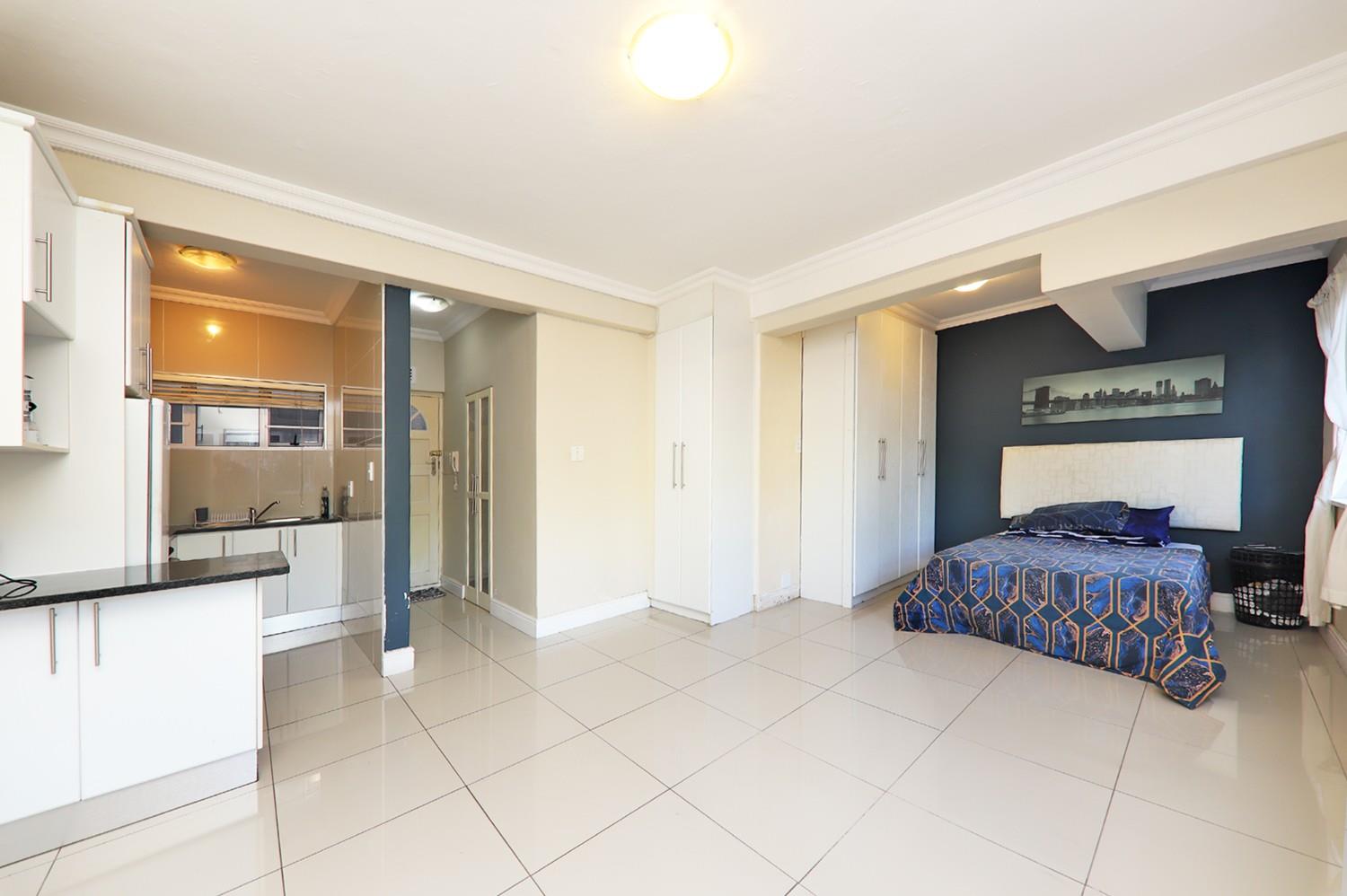 Claremont, Cape Town Property Apartments / flats for sale in