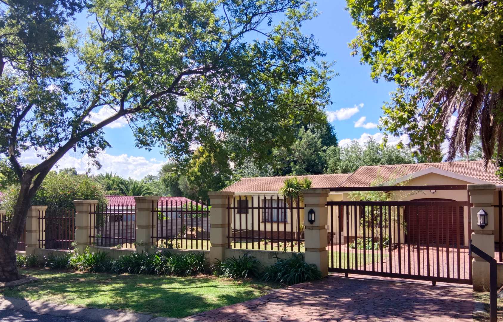 Brackendowns Property Property and houses for sale in Brackendowns