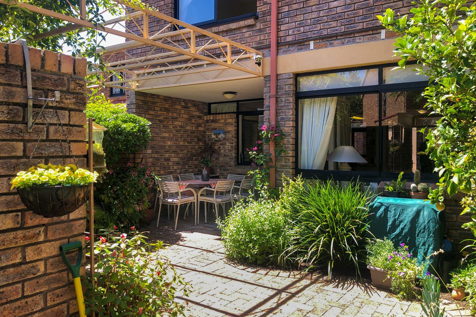 Kenilworth Upper Property Townhouses for sale in Kenilworth Upper