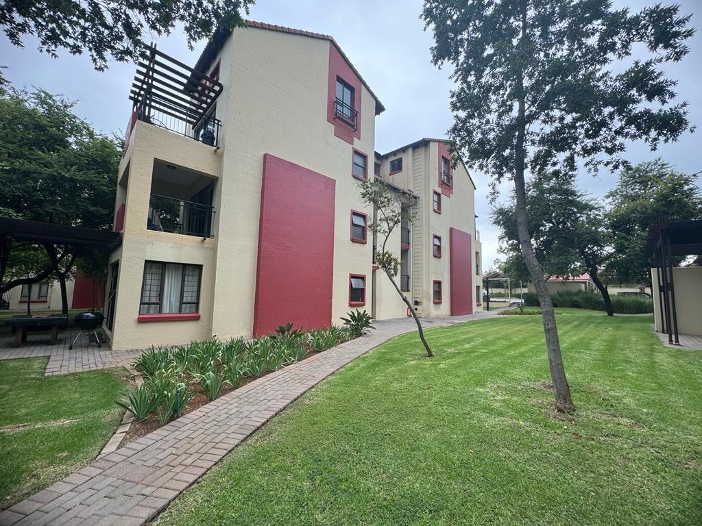 1 Bedroom Apartment / flat for sale in Tijger Vallei 169 Oukraal