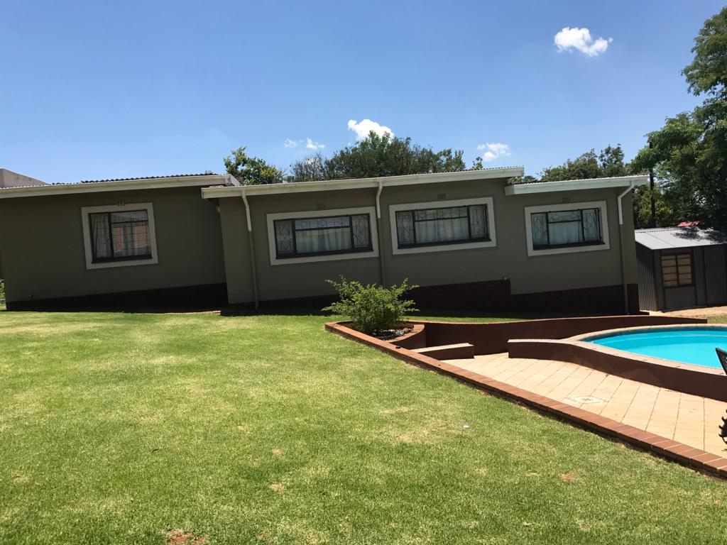 Meredale Property Houses to rent in Meredale