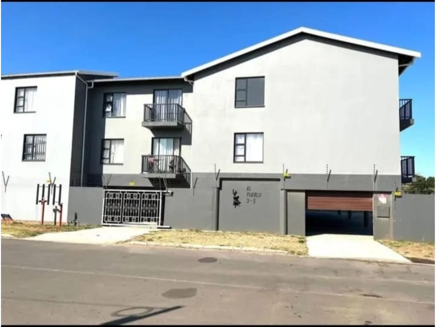 1 Bedroom Apartment / flat for sale in Athlone Park P24113835119