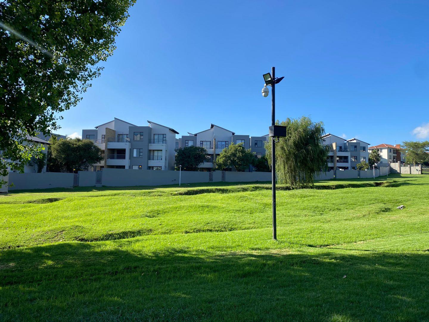 3 Bedroom Apartment / flat for sale in Greenstone Hill P24113835690