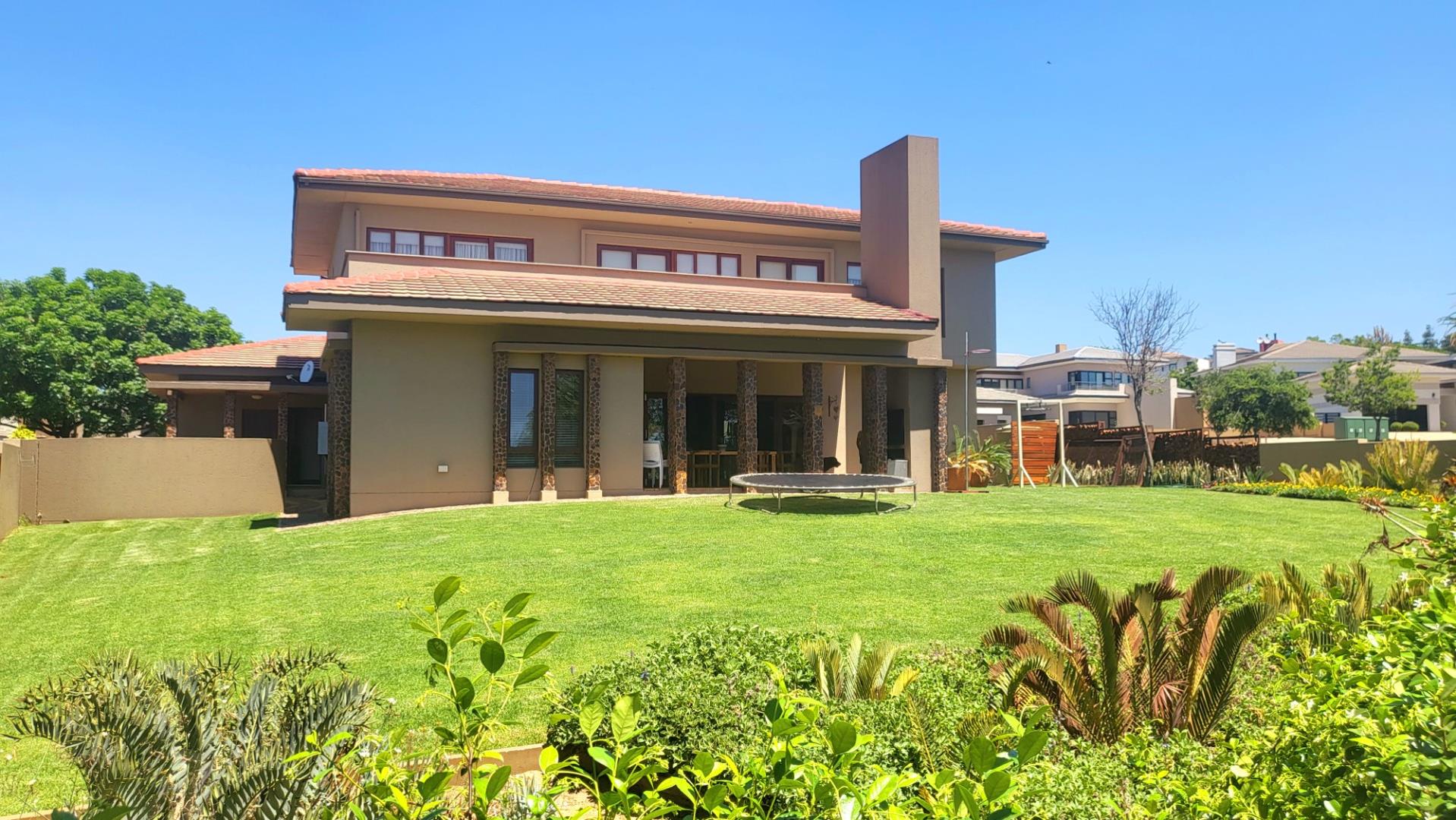 4 Bedroom House for sale in Lombardy Estate P24113836858