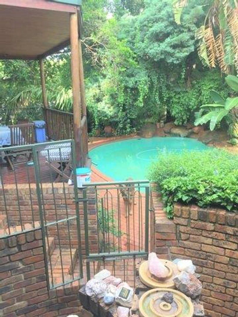 4 Bedroom House for sale in Lynnwood Ridge P24113838650