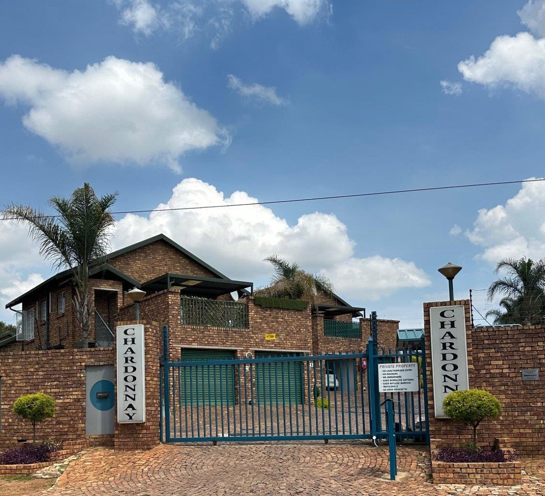 2 Bedroom Townhouse for sale in Highveld 49 Charles De Gaulle Street