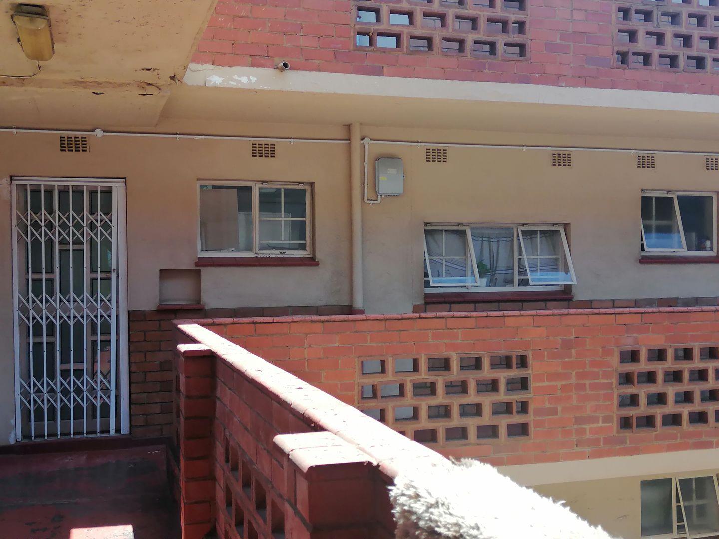 1 Bedroom Apartment / flat for sale in Montclair P24113841127