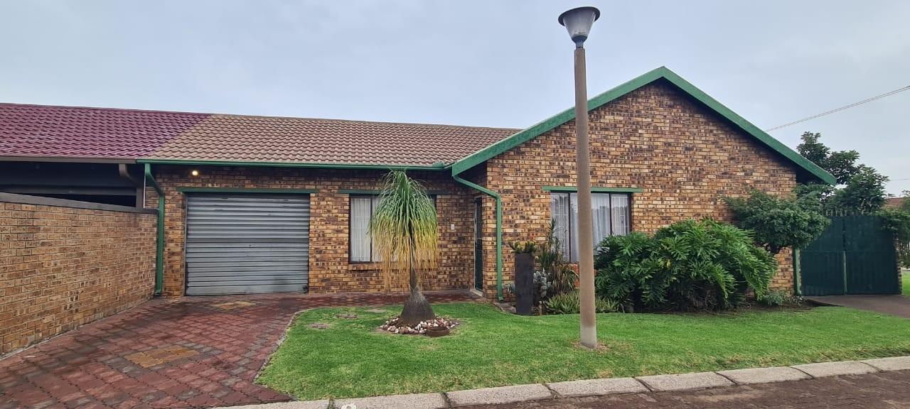 3 Bedroom House for sale in Reyno Ridge P24113842675