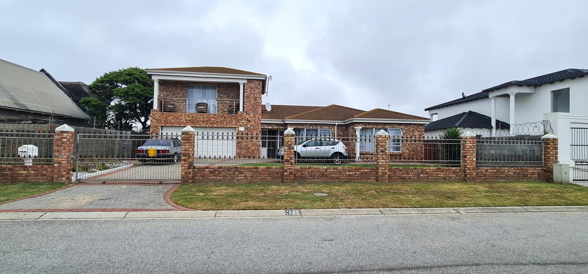 4 Bedroom House for sale in Bluewater Bay P24113842844