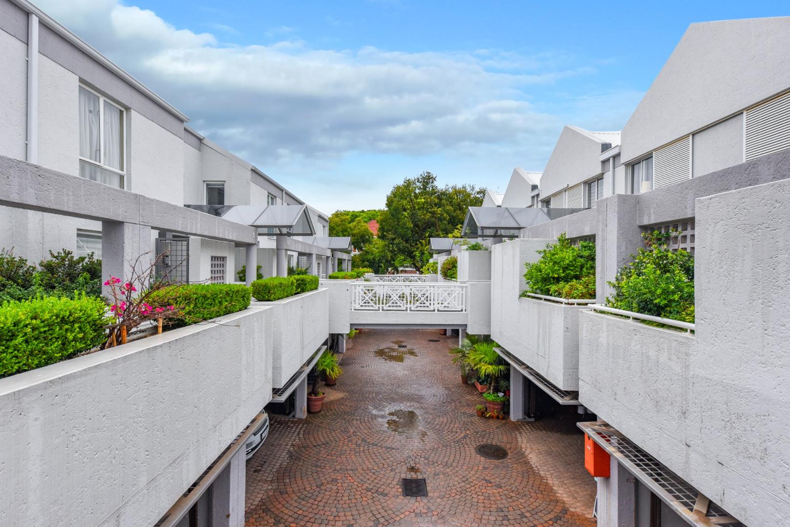 Melrose Property Townhouses for sale in Melrose