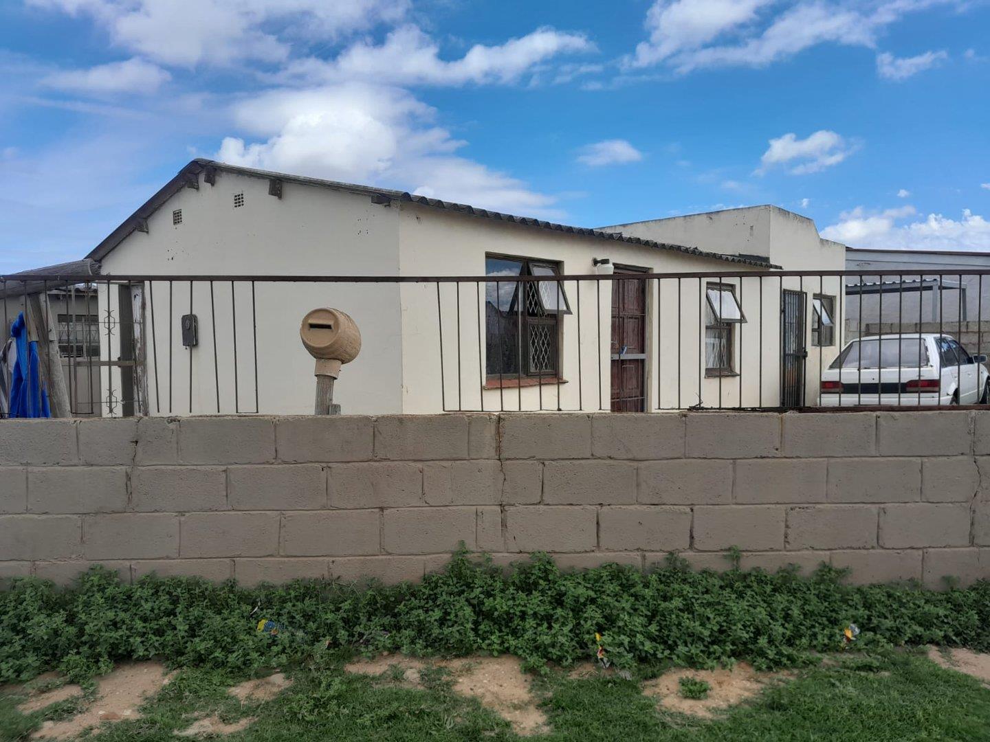 8 Bedroom House for sale in Zwide P24113844142