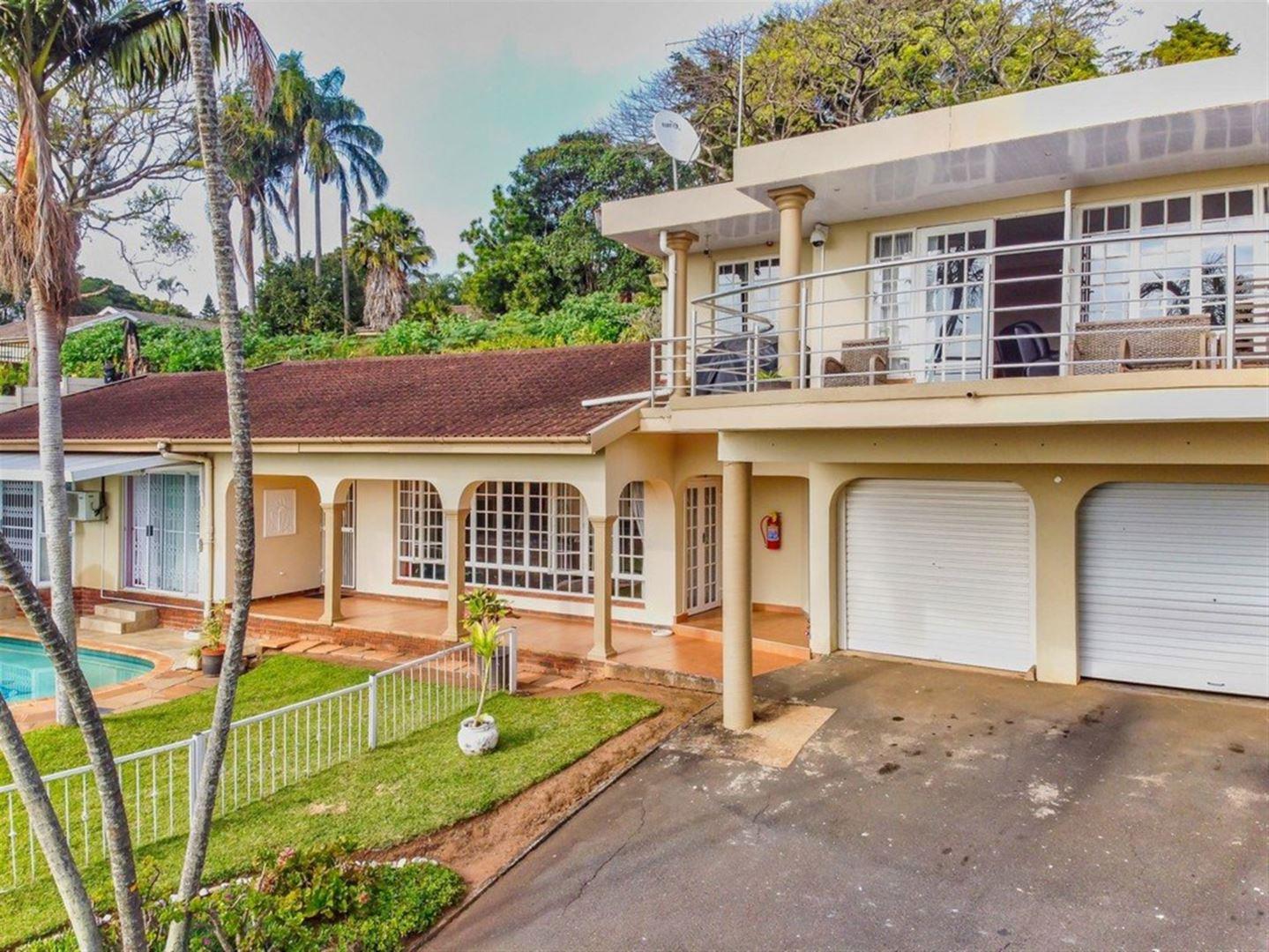 4 Bedroom House for sale in Dawncliffe P24113844633