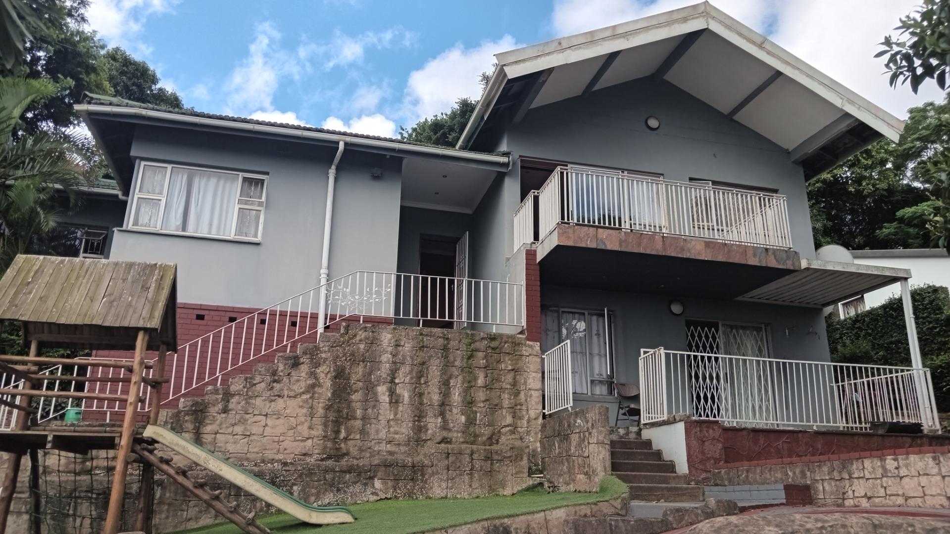 6 Bedroom House for sale in Glenmore 32 Helen Baxter Road P24113845163