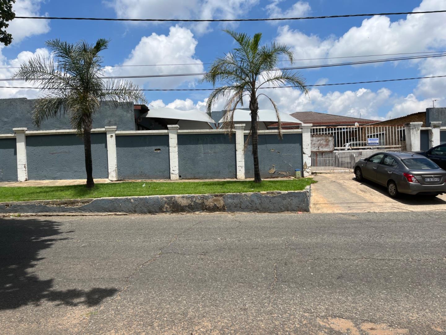 8 Bedroom House for sale in Newlands P24113845444