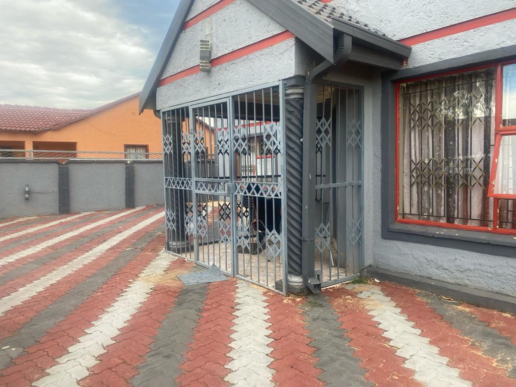Mmabatho Property Property and houses for sale in Mmabatho