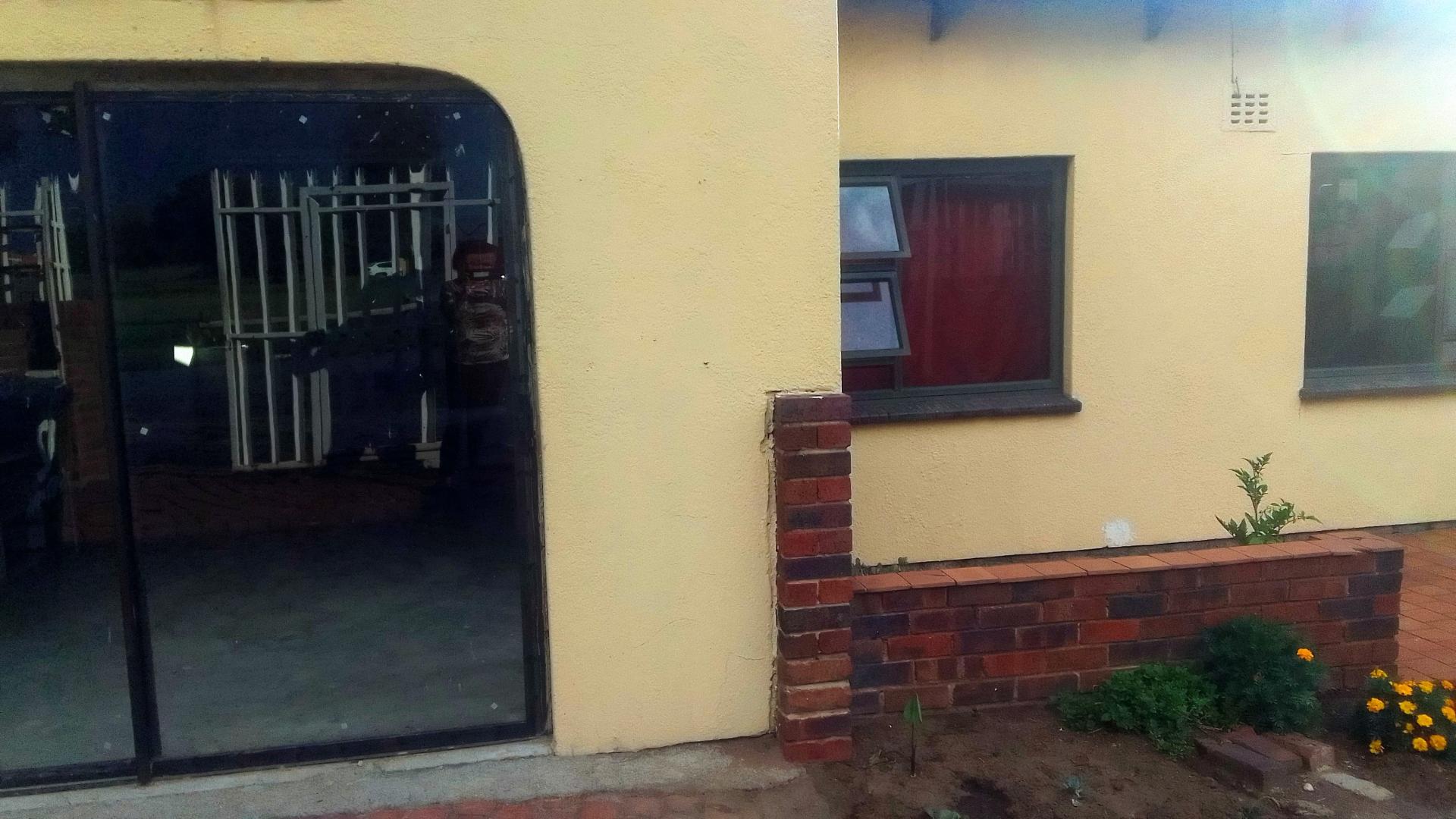 Riverlea, Johannesburg Property Property and houses to rent in