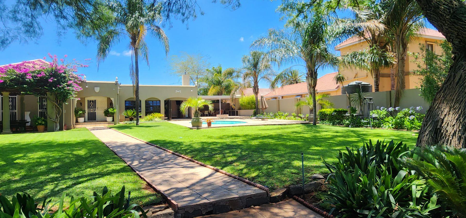 4 Bedroom House for sale in Memorial Road Area P24113848307