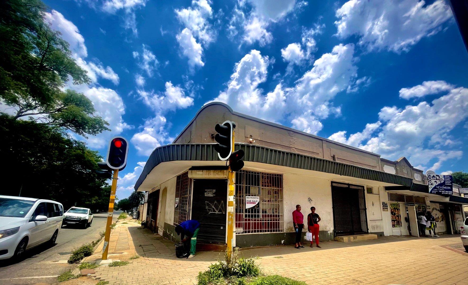 Commercial property for sale in Alberton North 36 2nd Avenue