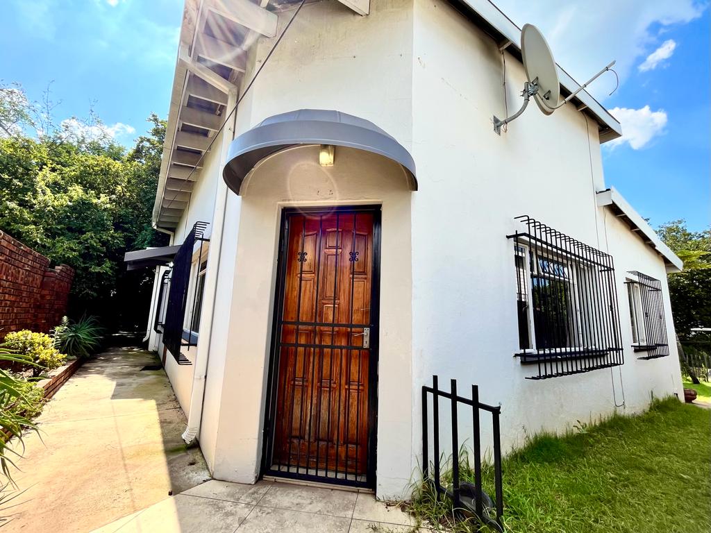 Monument Park Property Townhouses to rent in Monument Park