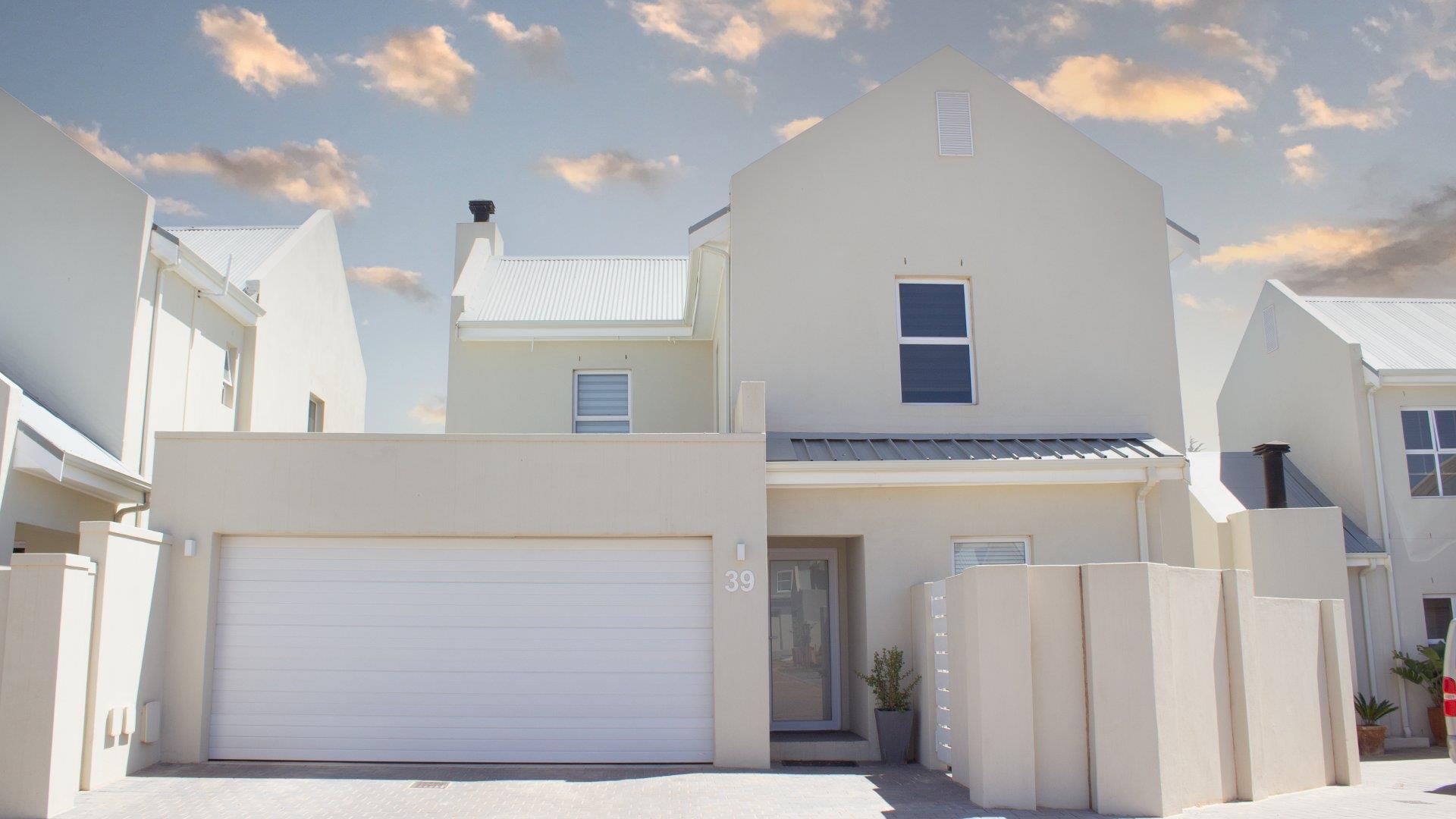 3 Bedroom House for sale in Langeberg Ridge 71 Pine Wood Cres