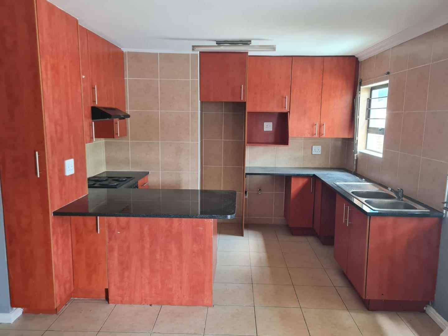 2 Bedroom Apartment / flat for sale in New Redruth P24113851637