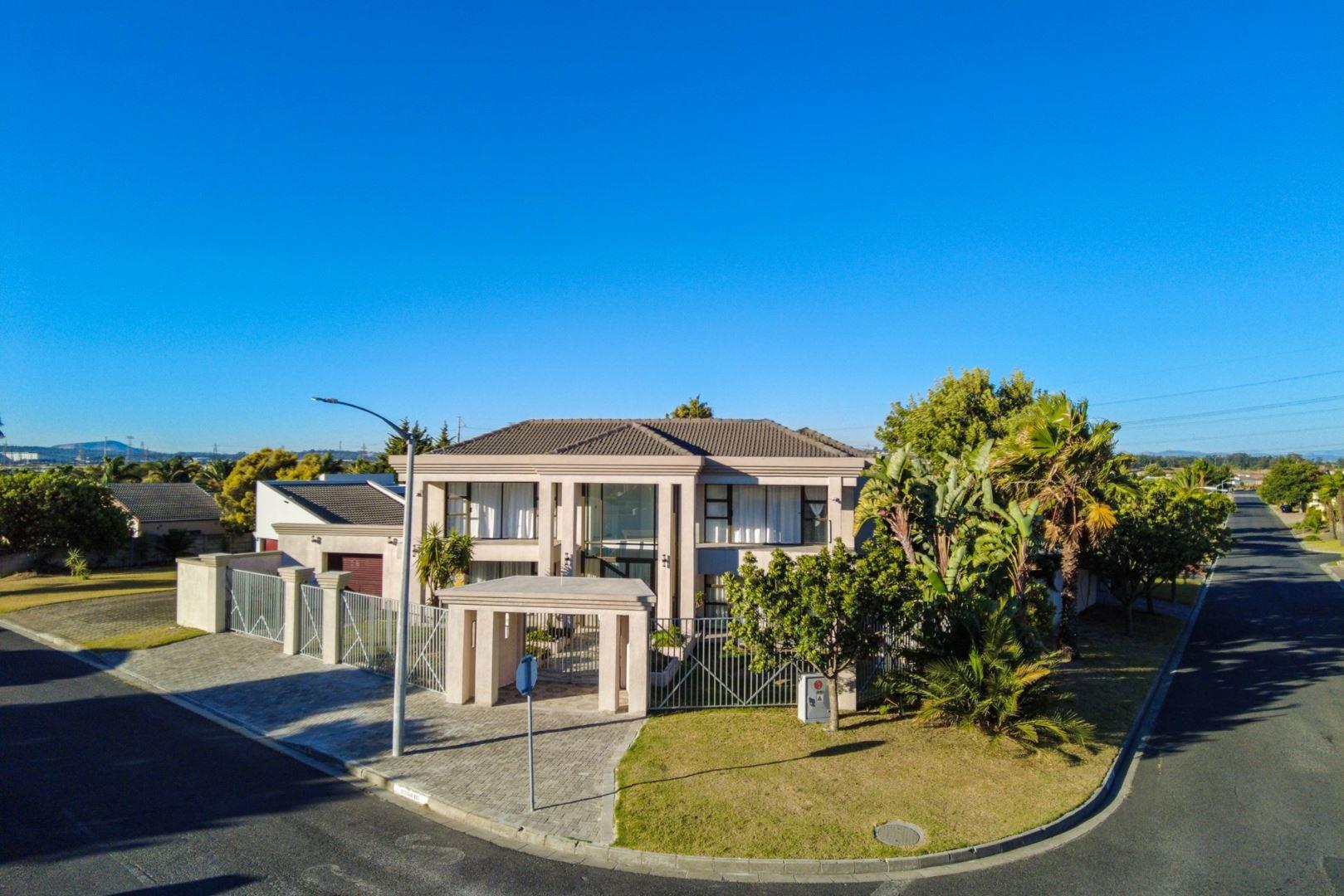 Rouxville, Kuils River Property Houses for sale in Rouxville, Kuils